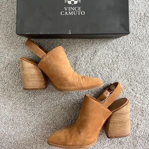 Women’s Vince Camuto Suede Booties Size 9.5